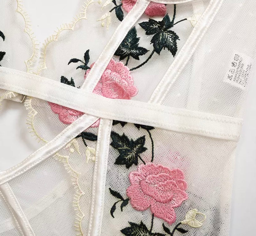 Lingerie body sexy ouverte femme