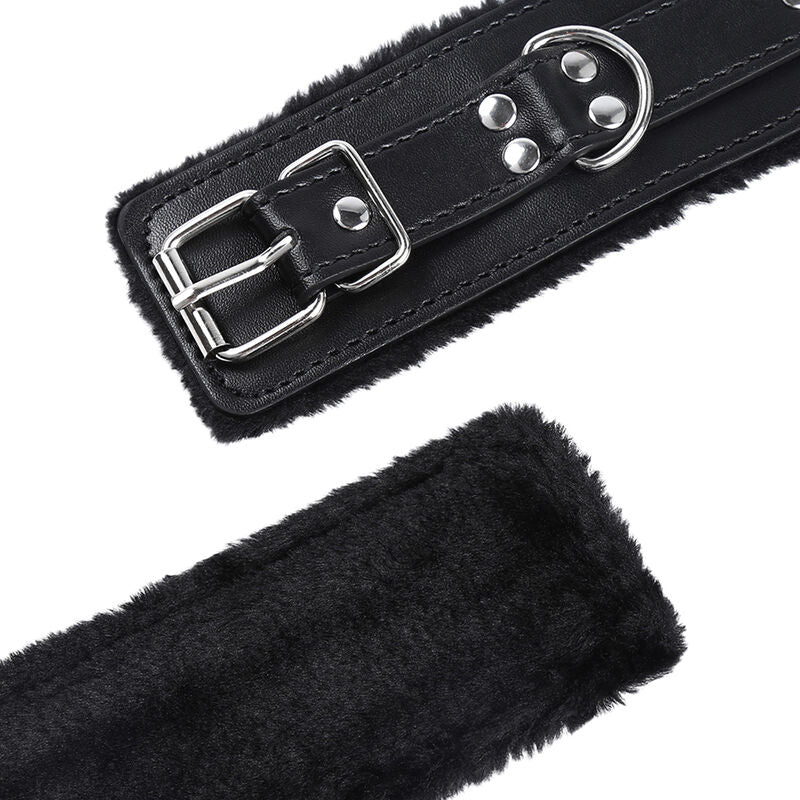 Menottes doublées de fourrure