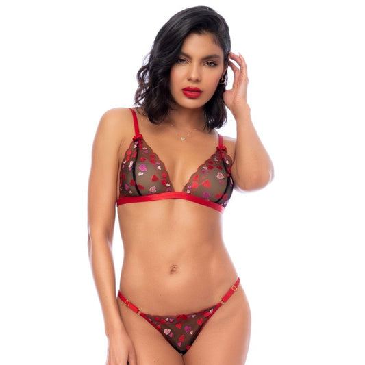 ensemble lingerie sexy femme avec coeurs